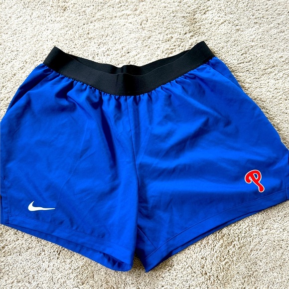 Nike Phillies Athletic Shorts Lightweight Performance L - Picture 1 of 12